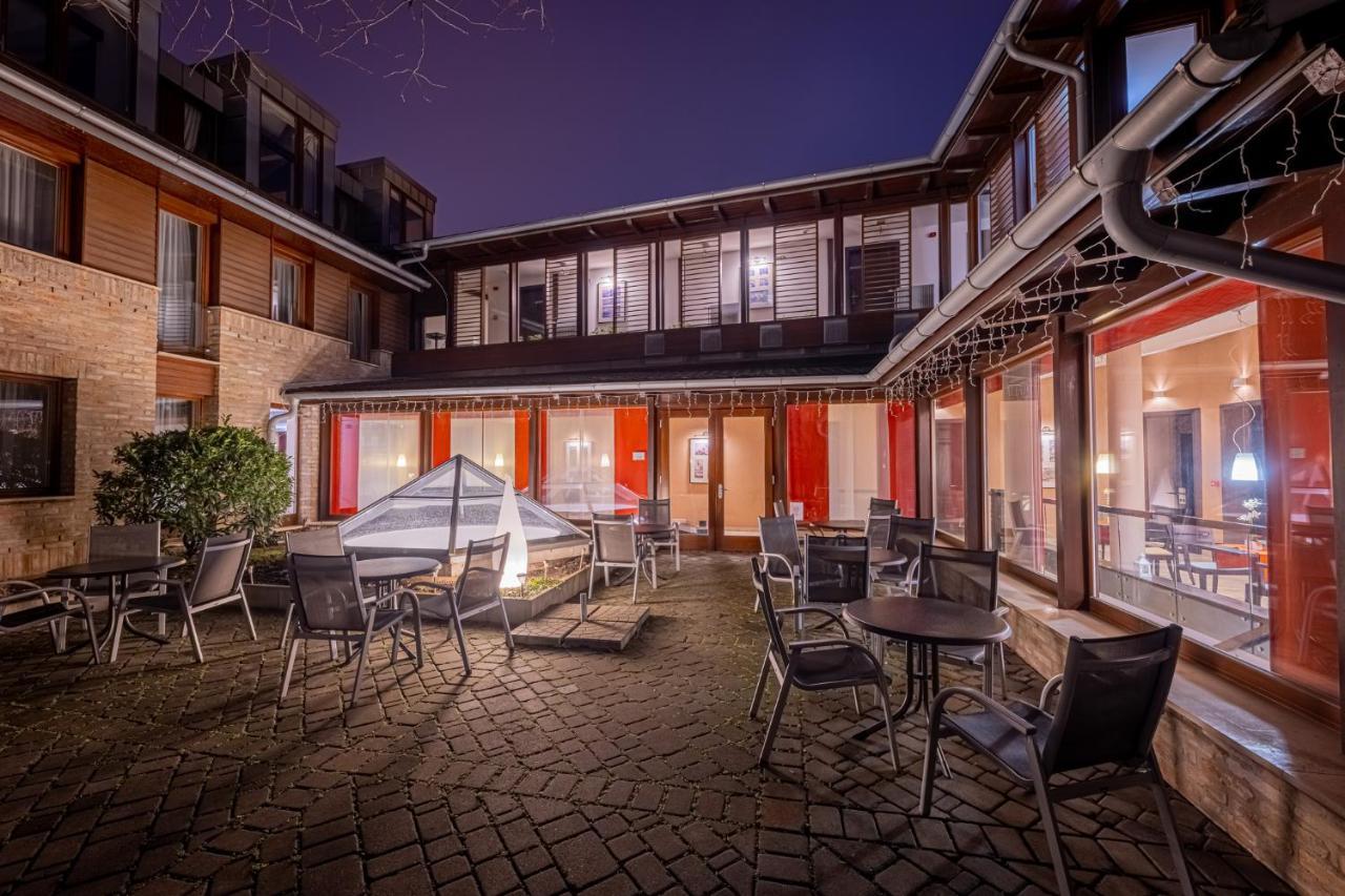 Bazilika Alatt Panzio Bed and Breakfast Έστεργκομ Εξωτερικό φωτογραφία